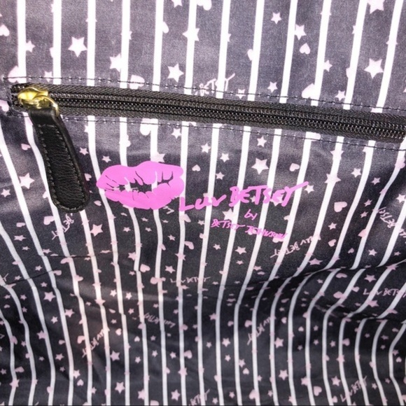 Betsey Johnson weekender rainbow bag NWT - Picture 10 of 16